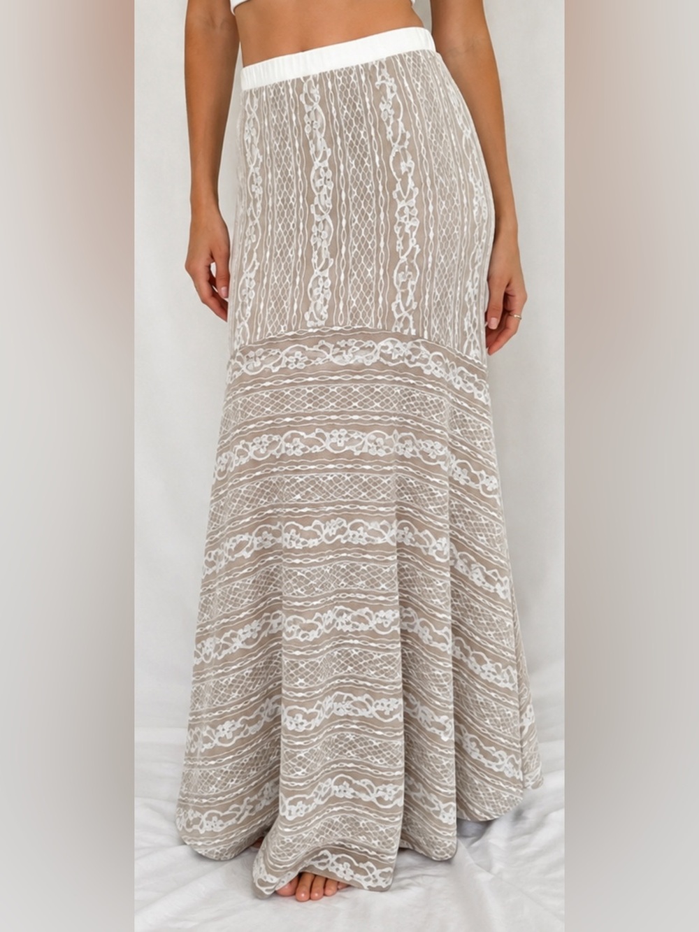 XOXO Women’s M Nude Beige Lace Maxi Skirt Lined Mermaid Boho